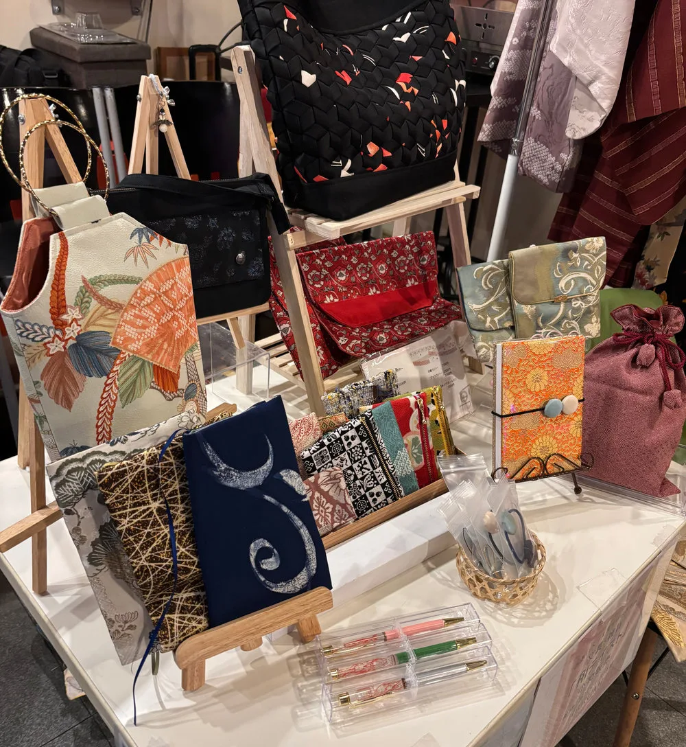 着物地から作られたバッグやポーチなどのRe KIMONO ICHIRIN商品